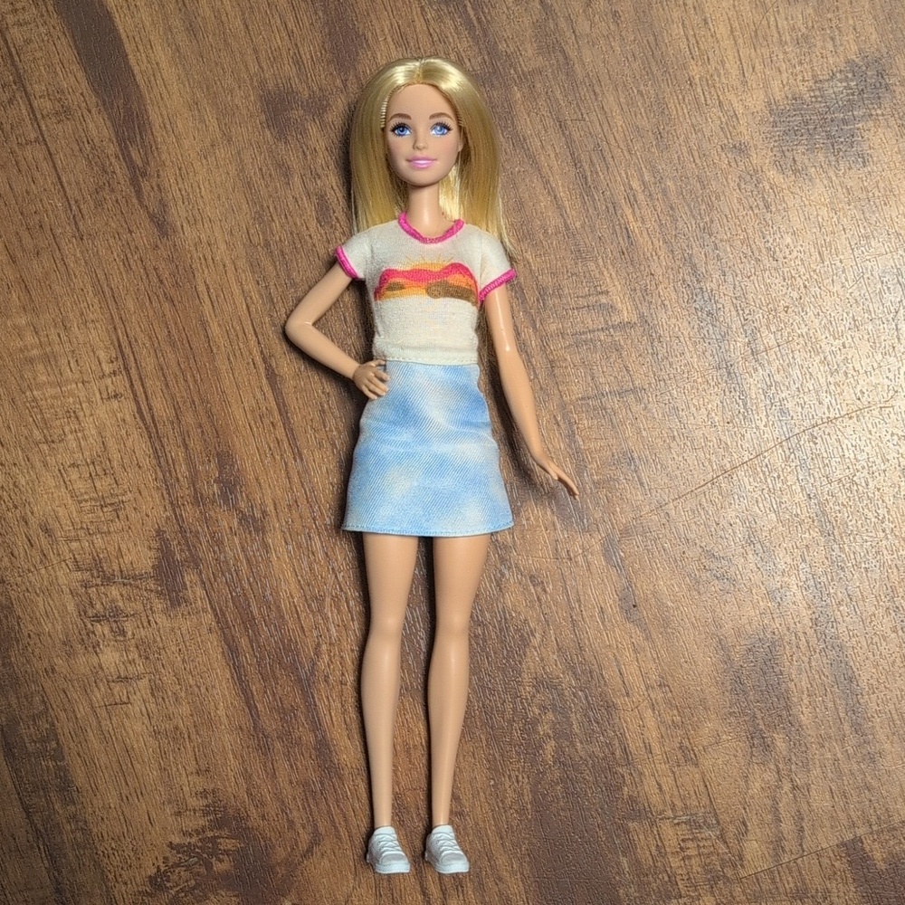 2013 Mattel Travel Barbie, Authentic Barbie In Excellent Conditon